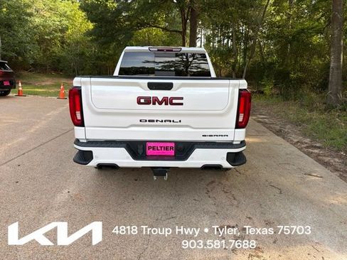 Used 2019 GMC Sierra 1500 Denali w/ Denali Ultimate Package AWD/4WD image 10