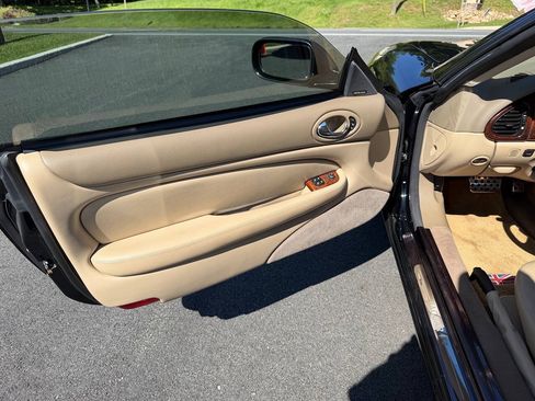 Used 2004 Jaguar XK8 Convertible RWD image 14