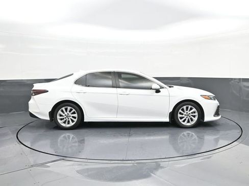 Used 2022 Toyota Camry LE FWD image 24