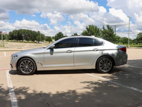 Used 2019 BMW 530i xDrive w/ Convenience Package AWD/4WD image 4