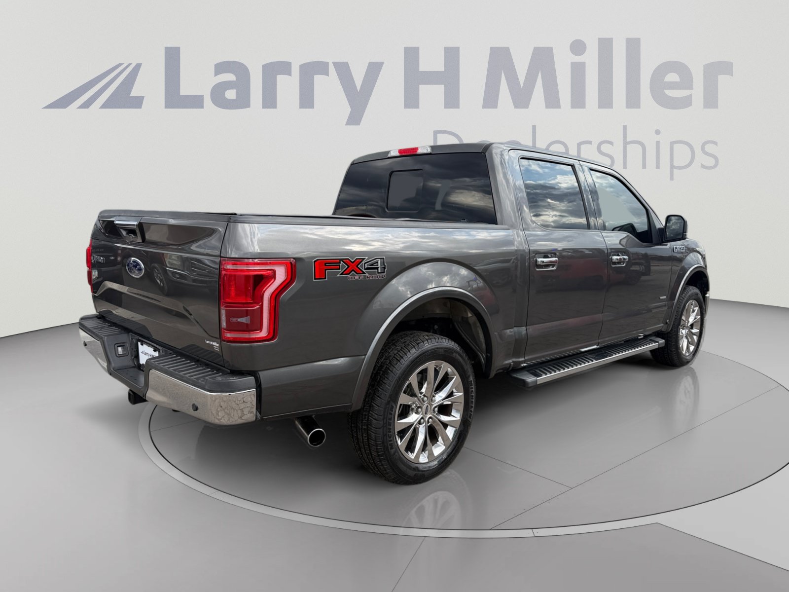 Used 2016 Ford F150 Lariat w/ Equipment Group 502A Luxury AWD/4WD image 5