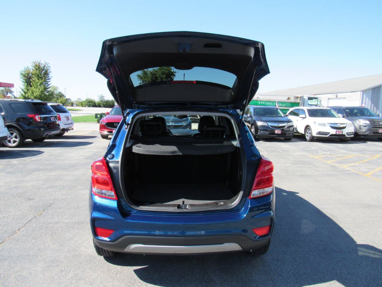 Used 2019 Chevrolet Trax LT w/ LT Convenience Package FWD image 37