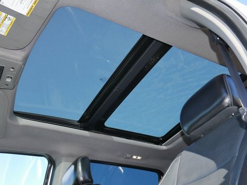 Used 2017 Ford F250 Lariat w/ Lariat Ultimate Package image 46