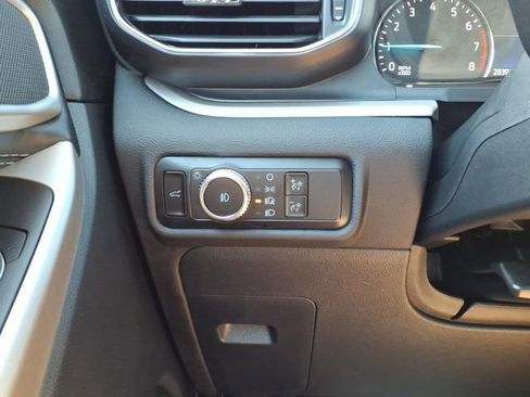 Used 2023 Ford Explorer XLT w/ Equipment Group 202A AWD/4WD image 16