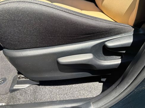 Used 2017 Toyota RAV4 XLE FWD image 26
