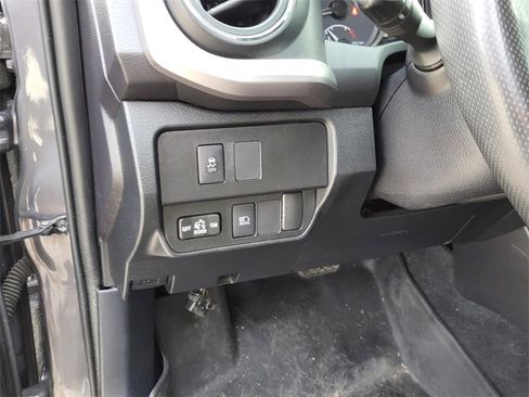 Used 2021 Toyota Tacoma SR5 image 18