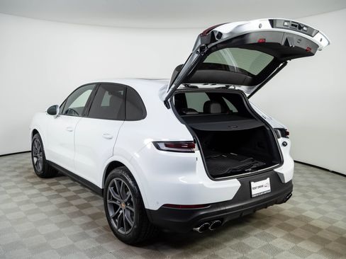 New 2026 Porsche Cayenne AWD/4WD image 33