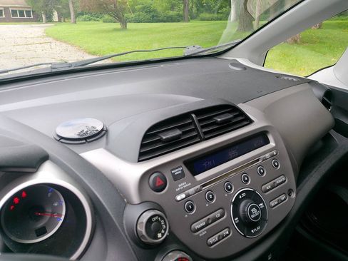 Used 2011 Honda Fit Sport image 24