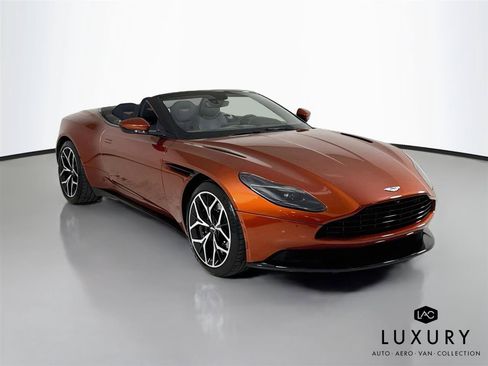 Used 2019 Aston Martin DB11 Volante RWD image 3