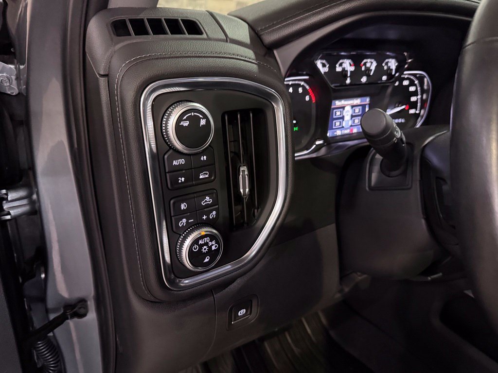 Used 2019 GMC Sierra 1500 SLT w/ SLT Premium Package AWD/4WD image 13