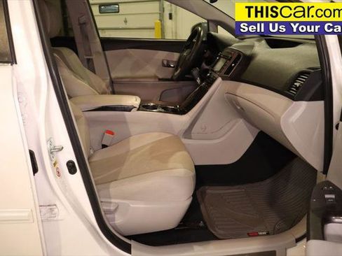 Used 2015 Toyota Venza LE FWD image 26