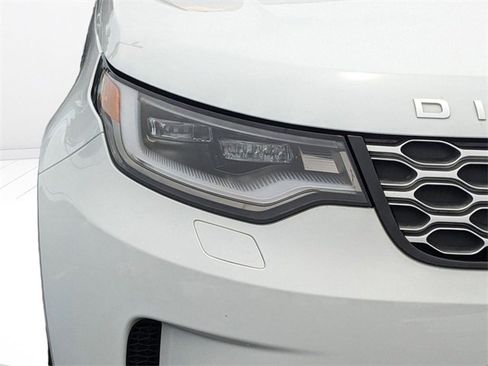 Used 2024 Land Rover Discovery S image 16
