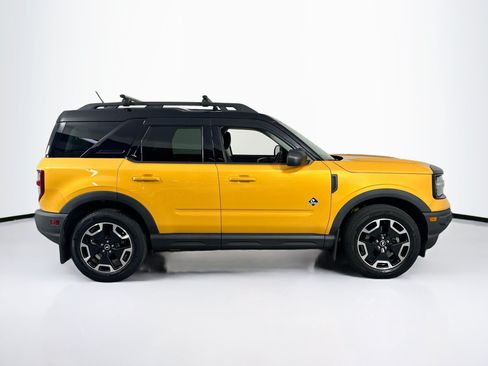 Used 2022 Ford Bronco Sport Outer Banks w/ Tech Package AWD/4WD image 4