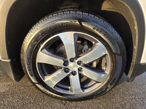 Used 2018 Chevrolet Traverse LT image 43