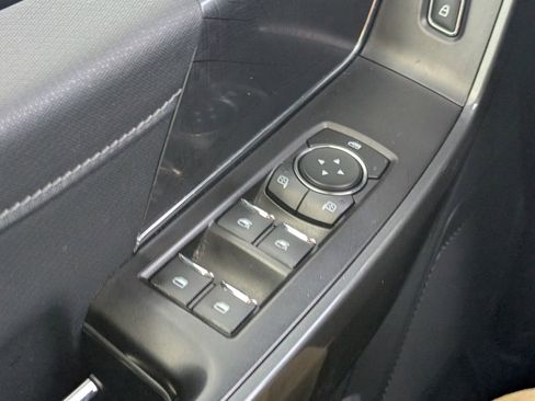 Used 2022 Ford F150 XLT w/ Equipment Group 302A High image 12