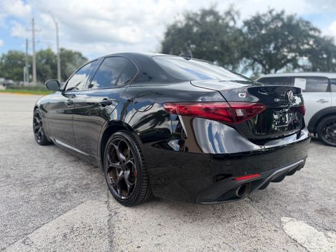 Used 2018 Alfa Romeo Giulia Ti Sport w/ Quick Order Package 22S Sport AWD/4WD image 3