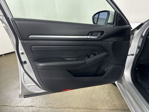 Used 2019 Nissan Altima 2.0 Platinum image 20