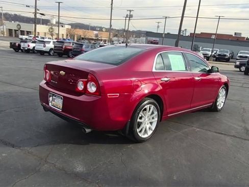 Used 2010 Chevrolet Malibu LTZ w/ HFV6 Engine Package image 9