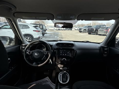 Used 2018 Kia Soul w/ Convenience Package image 20