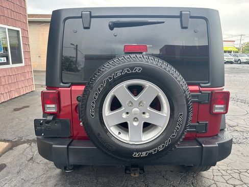 Used 2012 Jeep Wrangler Unlimited Sport AWD/4WD image 4