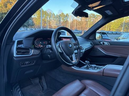 Used 2019 BMW X5 xDrive40i w/ Premium Package image 3