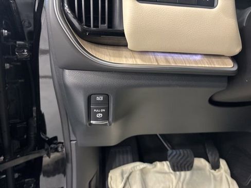 New 2026 Nissan Armada Platinum image 20