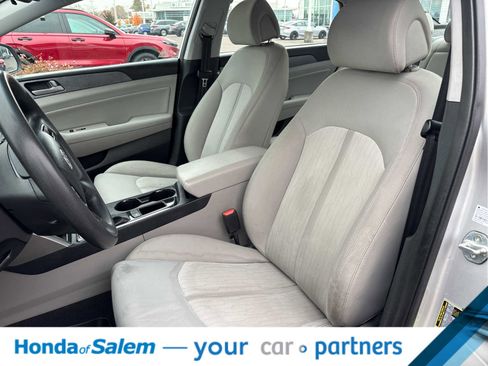 Used 2017 Hyundai Sonata SE image 14