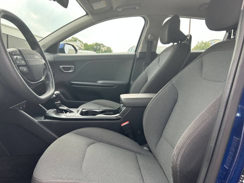 Used 2025 Kia K4 FWD image 18