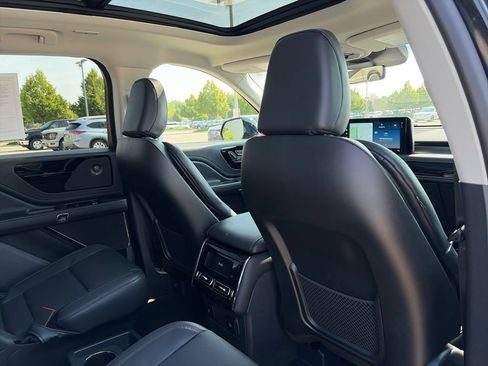 Used 2025 Lincoln Aviator AWD w/ Jet Appearance Package image 31