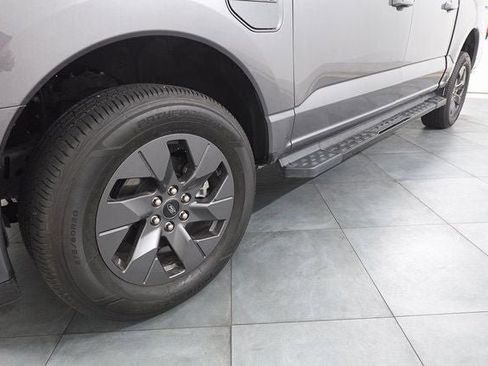 Used 2023 Ford F150 Lightning Lariat image 28