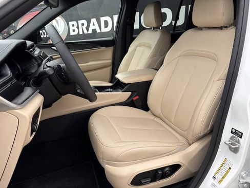 Used 2024 Jeep Grand Cherokee Limited image 22