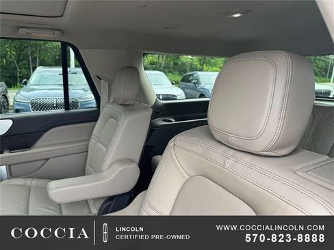 Certified 2023 Lincoln Navigator L Reserve image 32