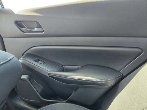 Used 2025 Nissan Altima 2.5 SV FWD image 11