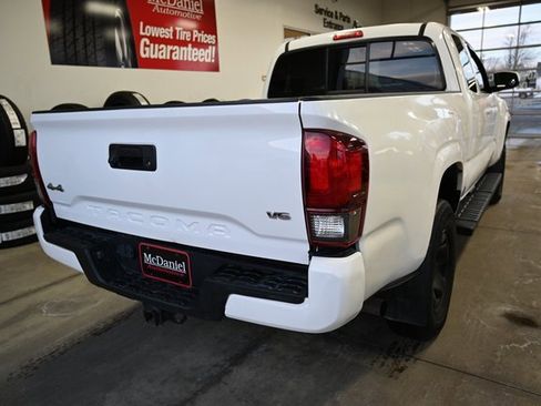Used 2022 Toyota Tacoma SR image 6