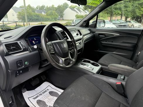 Used 2019 Honda Passport Sport image 9