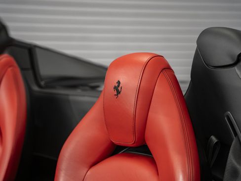 Used 2016 Ferrari 488 Spider RWD image 28