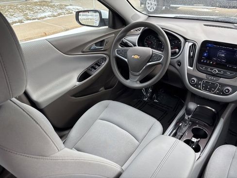 Used 2022 Chevrolet Malibu LT image 22
