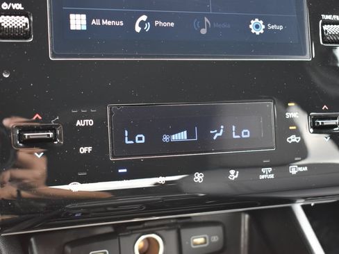 Used 2024 Hyundai Santa Cruz SEL FWD image 16
