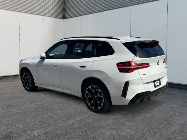 Certified 2025 BMW X3 xDrive30i w/ Premium Package AWD/4WD image 3