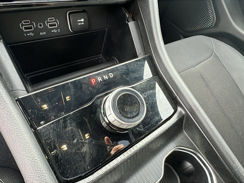 Used 2024 Jeep Grand Cherokee Laredo X image 31