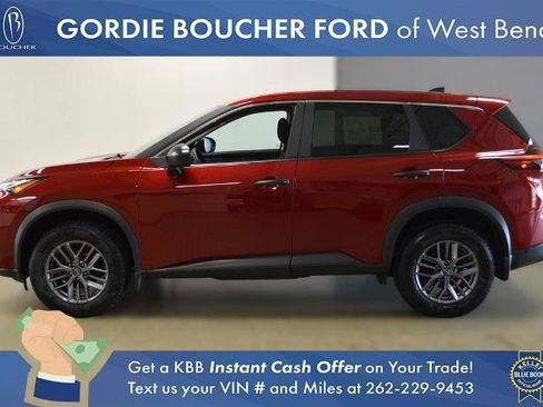 Used 2024 Nissan Rogue S AWD/4WD image 2