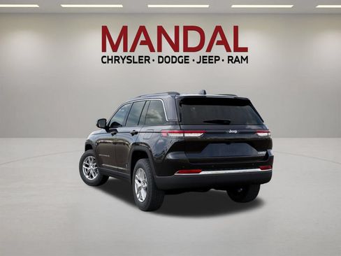 New 2026 Jeep Grand Cherokee Laredo RWD image 3