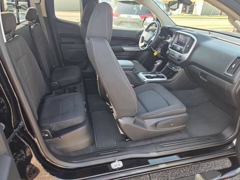 Used 2022 Chevrolet Colorado LT w/ LT Convenience Package RWD image 16