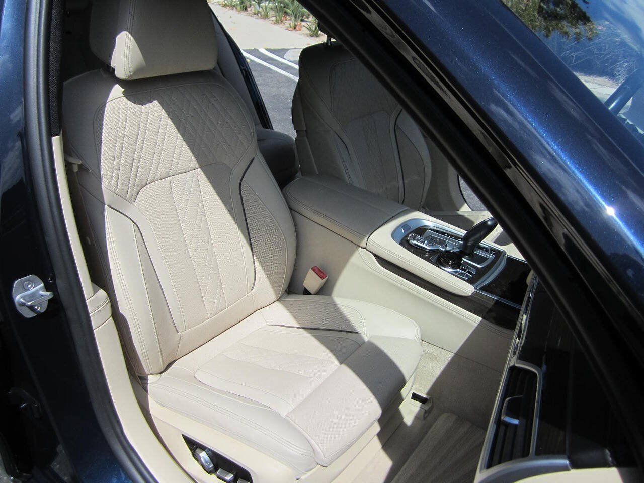 Used 2020 BMW 740i w/ Premium Package RWD image 23