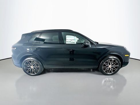 Certified 2026 Porsche Cayenne AWD/4WD image 8