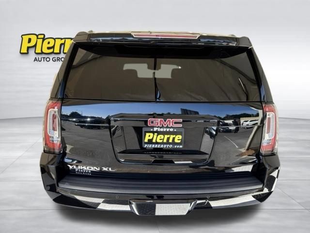 Used 2016 GMC Yukon XL SLT w/ Open Road Package AWD/4WD image 3
