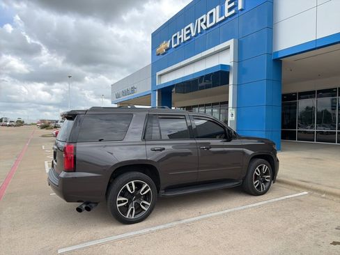 Used 2018 Chevrolet Tahoe Premier image 2