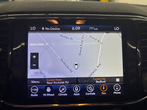 Used 2019 Jeep Grand Cherokee Limited AWD/4WD image 23