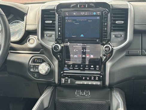 Used 2023 RAM 1500 Laramie AWD/4WD image 5