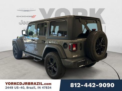 Used 2021 Jeep Wrangler Unlimited Sport AWD/4WD image 3